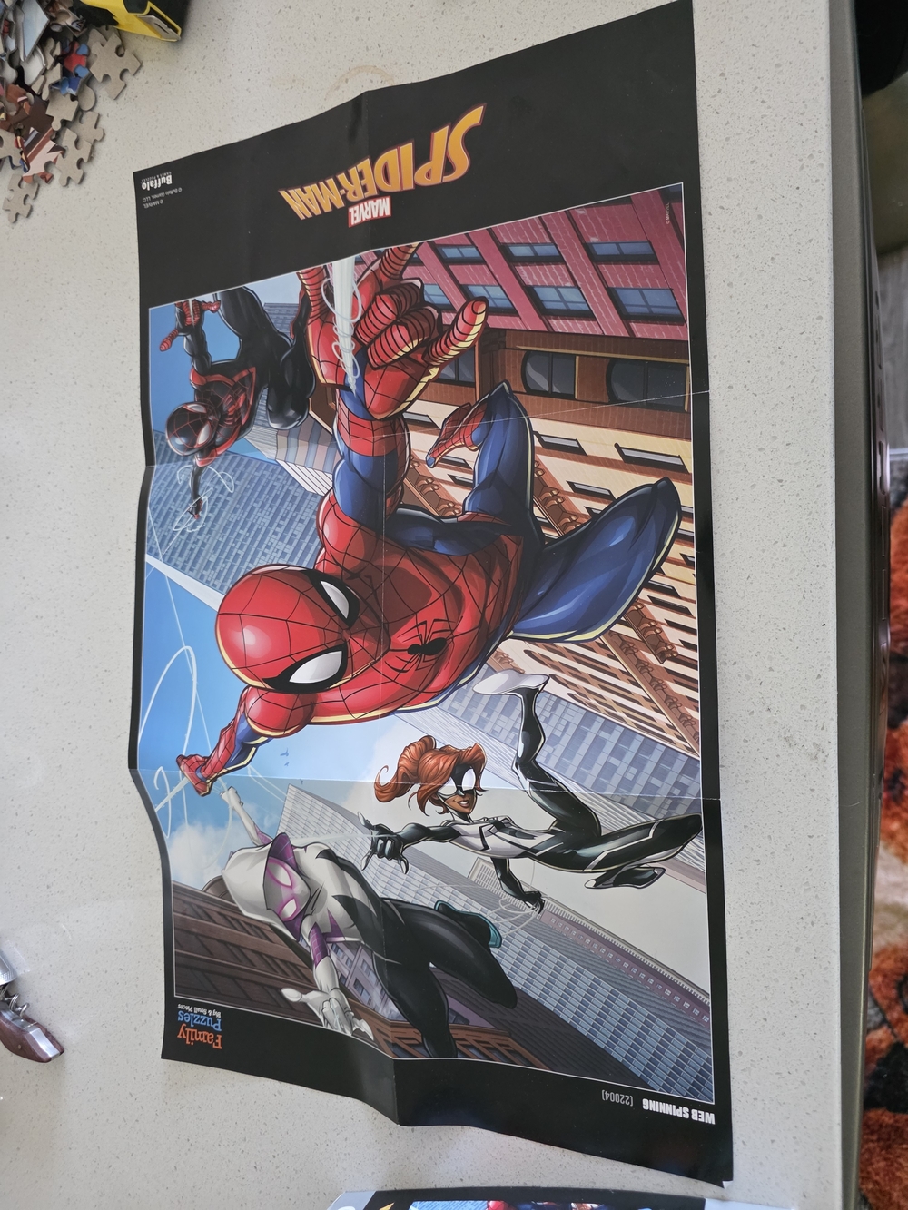 Marvel Spider-Man 400-Piece Puzzle - Red & Blue 396 Pieces 4 Pieces Missing - Picture 4 of 4